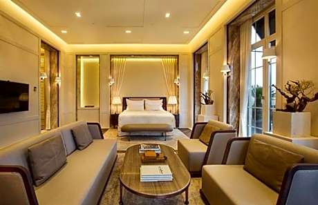 One Bedroom Grand Suit