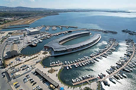 Crowne Plaza Istanbul Tuzla Viaport Marina By IHG