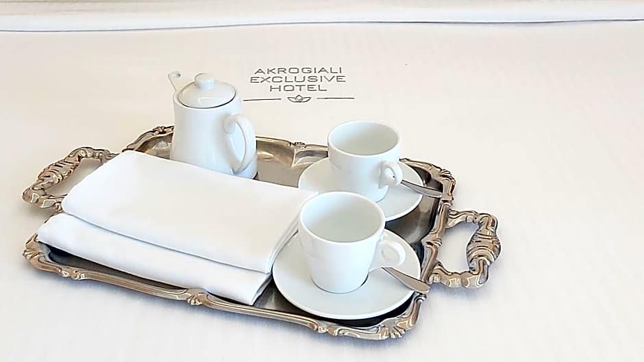 Akrogiali Exclusive Hotel (Adults Only)