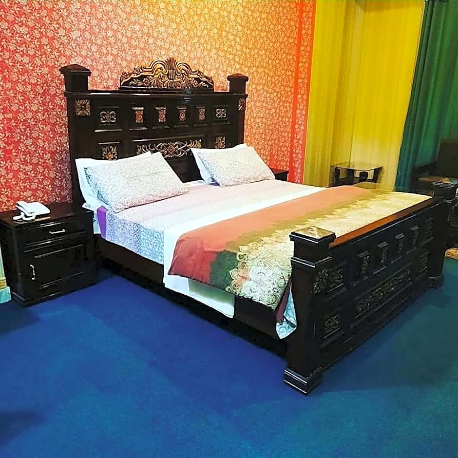 Divine Hotel