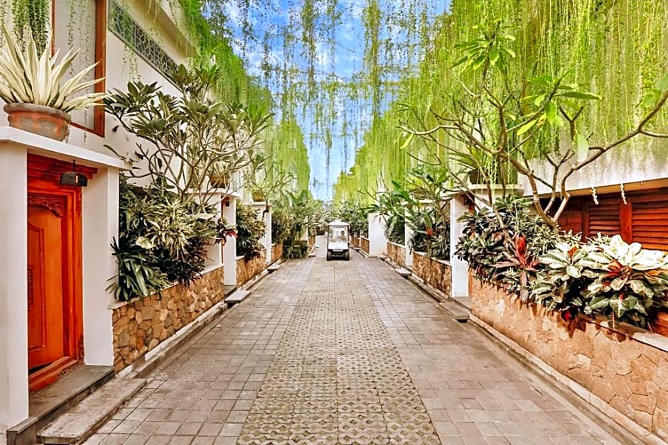 Modern 1BR w/ pool near Petitenget Beach Seminyak