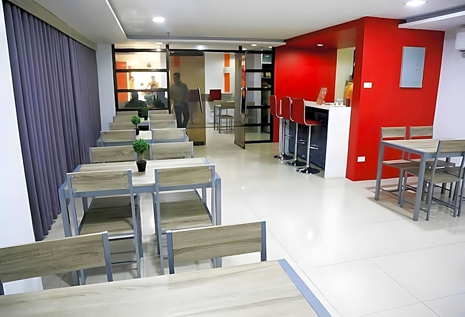 Travelbee Business Inn