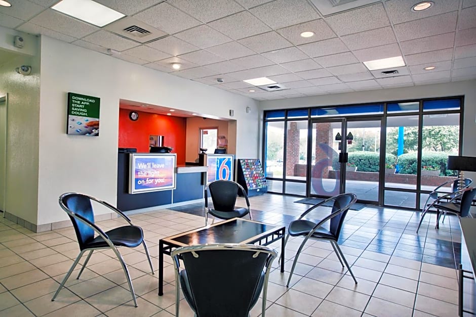 Motel 6-Tallahassee, FL - Downtown