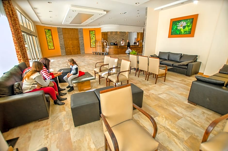 Huinid Pioneros Hotel