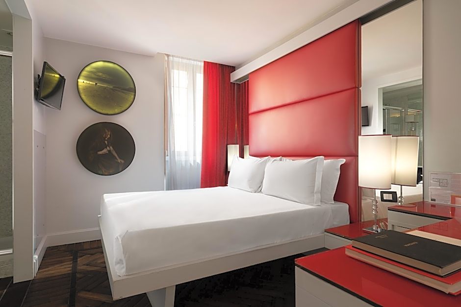 Photo 1 of 6 of Double Room