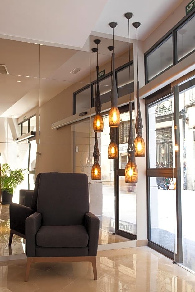 May Ramblas Hotel