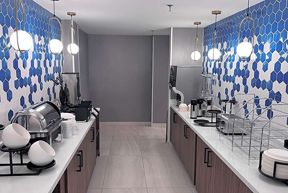 La Quinta Inn & Suites by Wyndham Miamisburg Dayton South