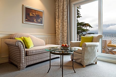Aeschi Deluxe Room