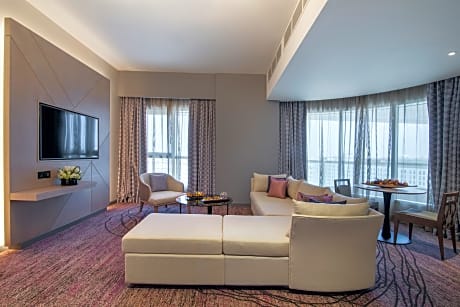 Two Bedroom Suite - Club Lounge Access