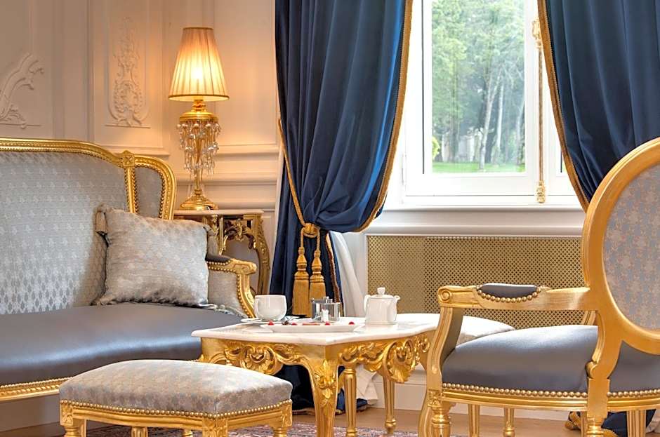 Alexandra Palace - La Maison Younan