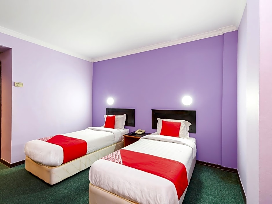 OYO 472 Comfort Hotel 1