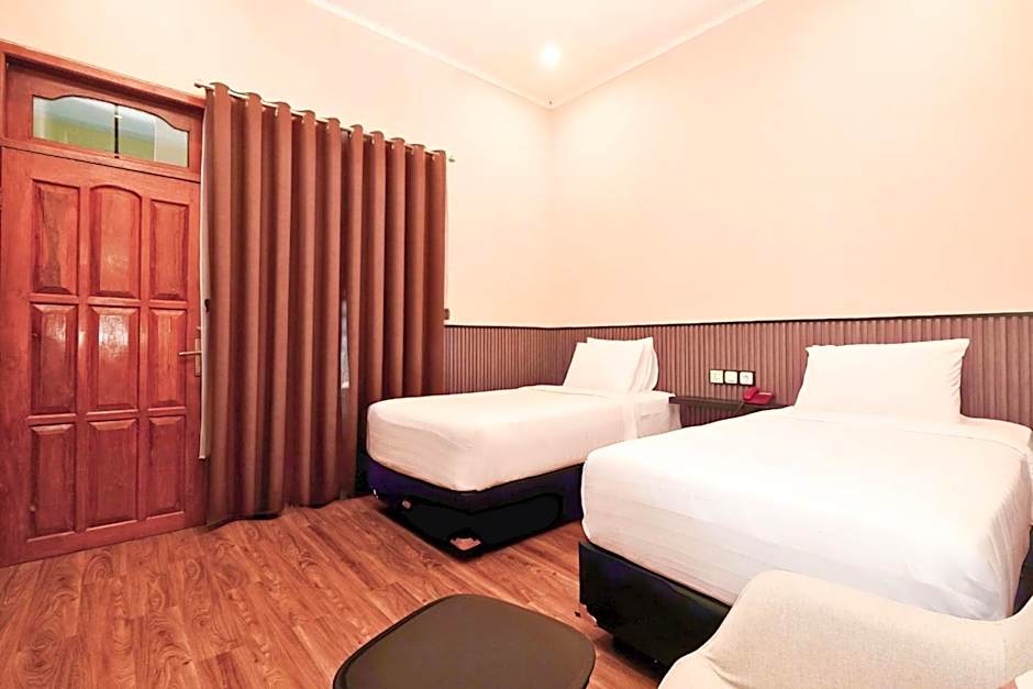 Berlian Abadi Hotel by Sinergi