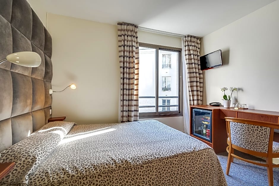 Villa Luxembourg – Paris, TX