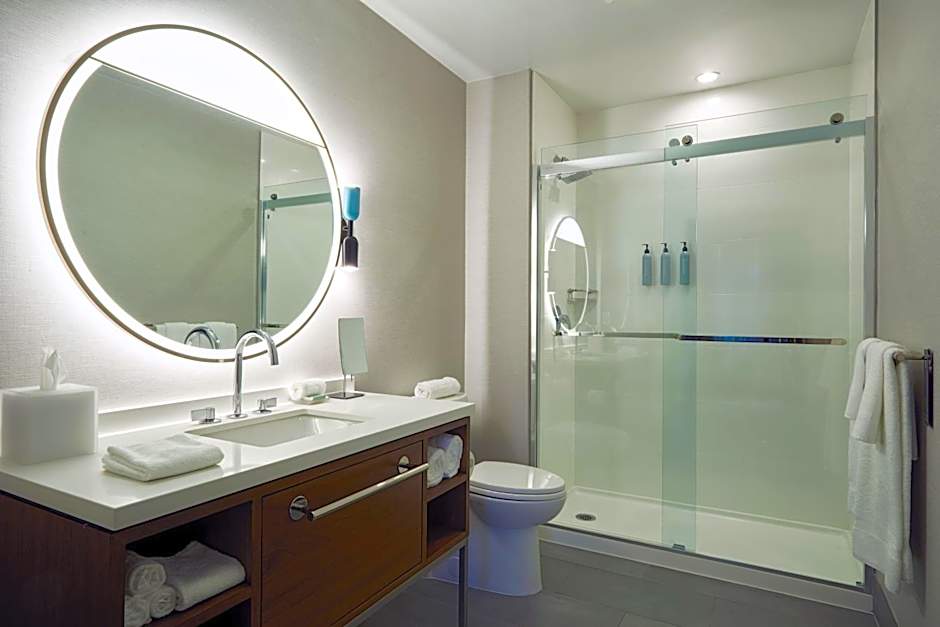 Courtyard by Marriott Santa Barbara Downtown