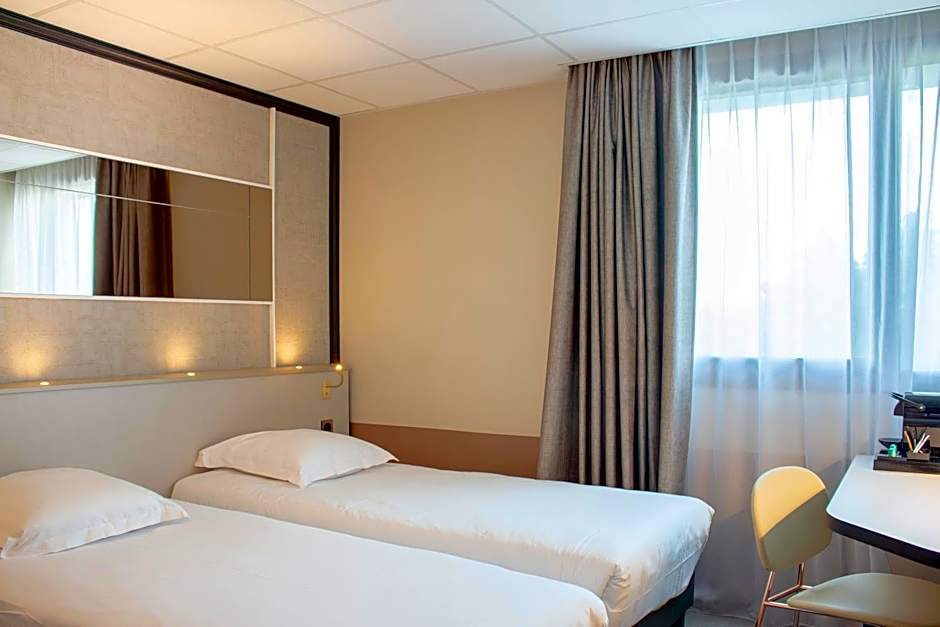 Brit Hotel Nantes La Beaujoire - L'Amandine