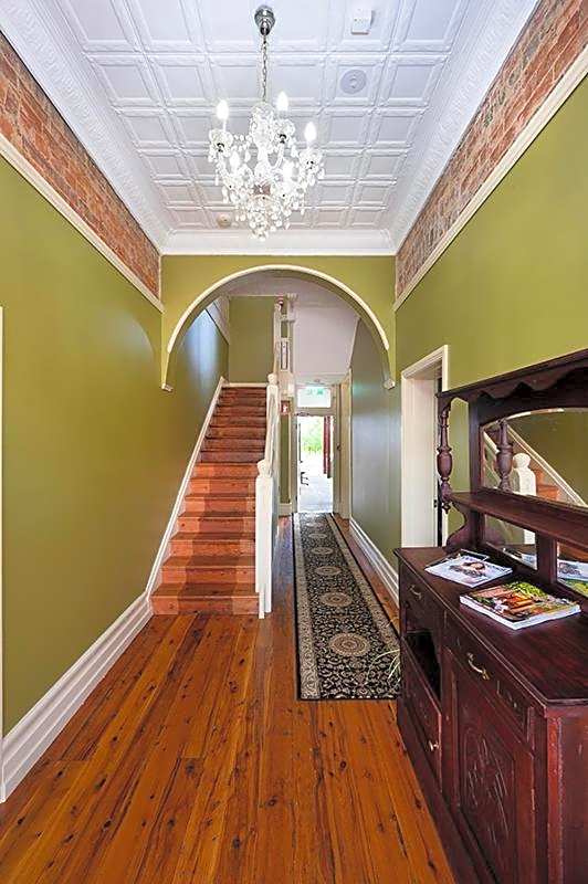 Commercial Travellers House