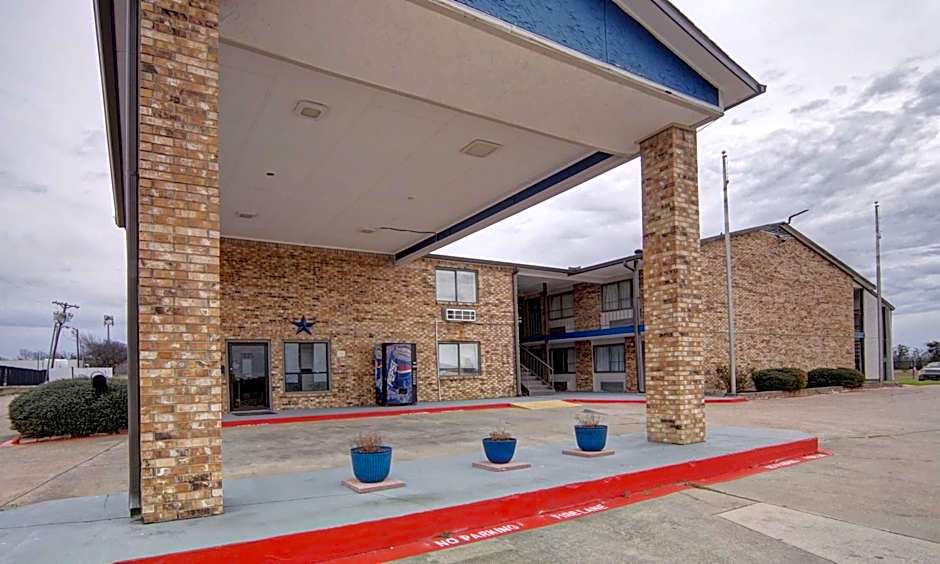 Motel 6-Red Oak, TX - Dallas