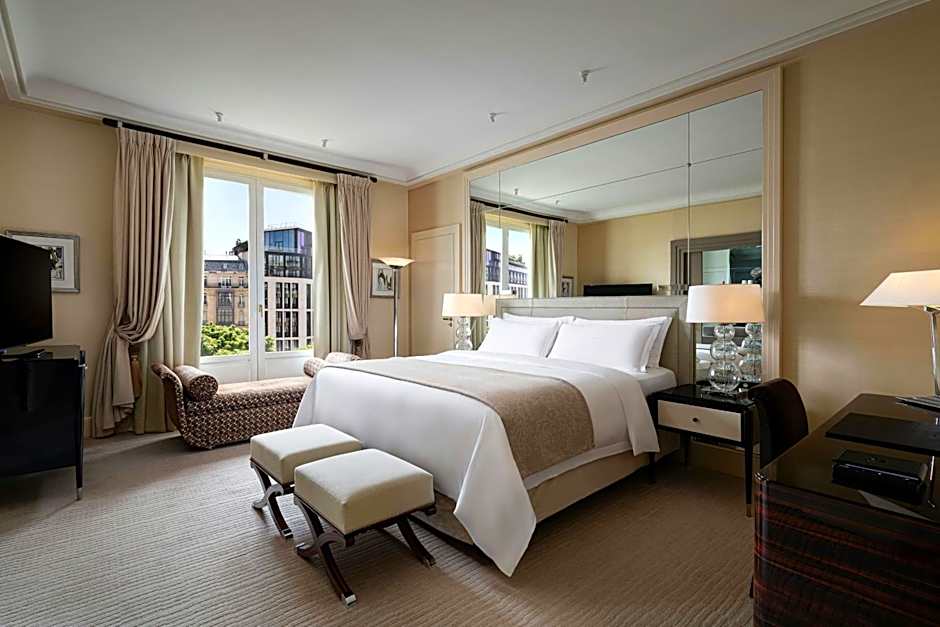 Prince de Galles, a Luxury Collection hotel, Paris