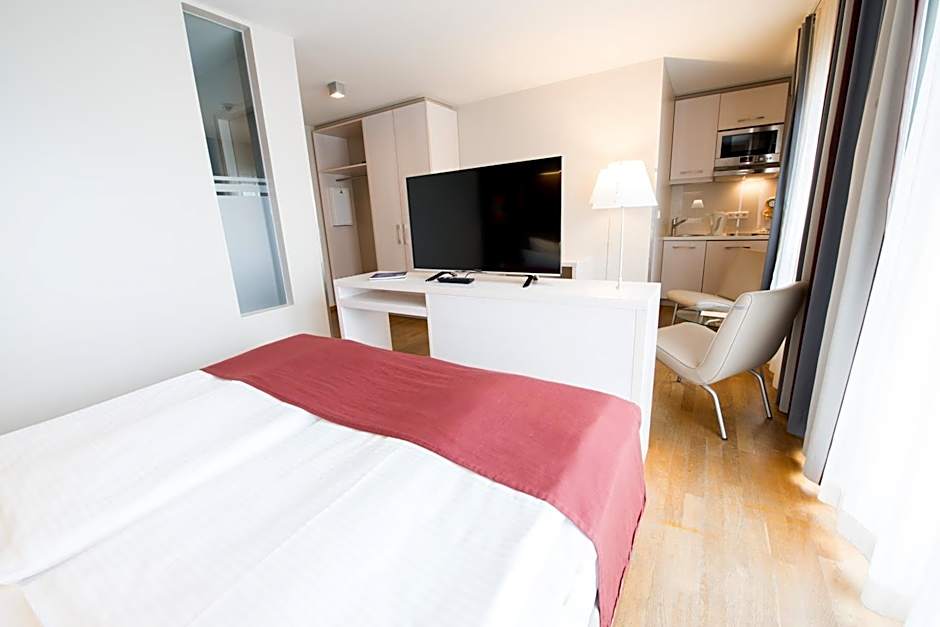 Nymphe Strandhotel & Apartments