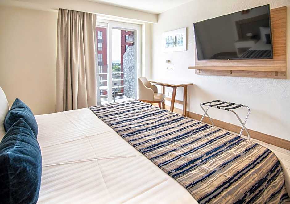 Hotel Velvet Plaza