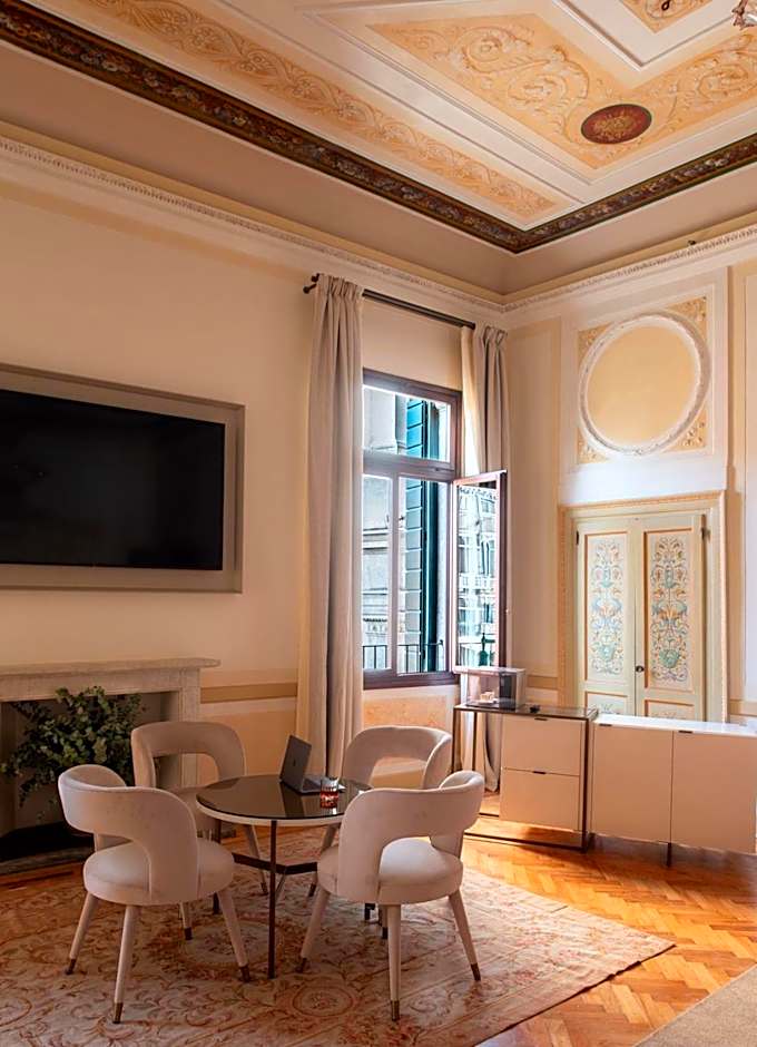 Eight Venezia