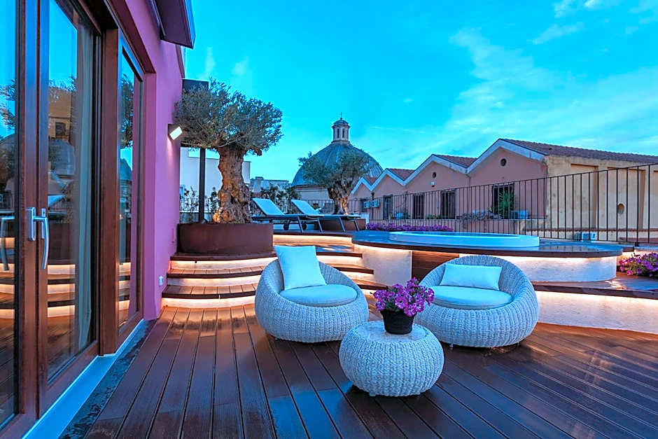 Palazzo Ferrucci Luxury Suites