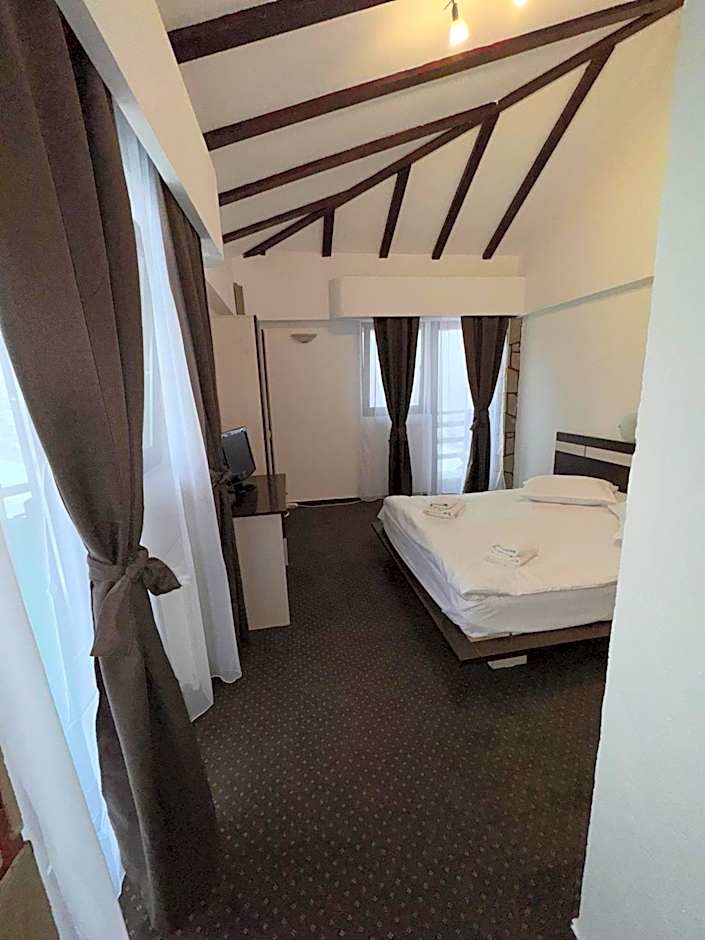 Restaurant Casa Nicolenco Azuga by Genco