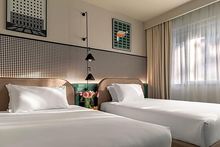Living Place Hotel