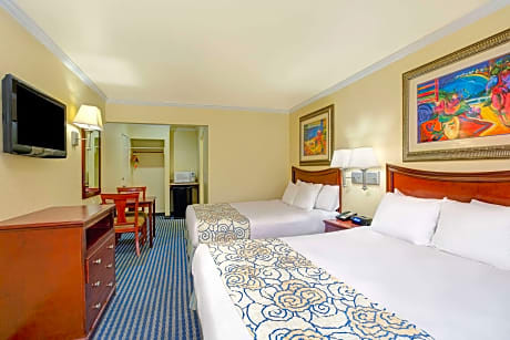 1 King Bed Non-Smoking