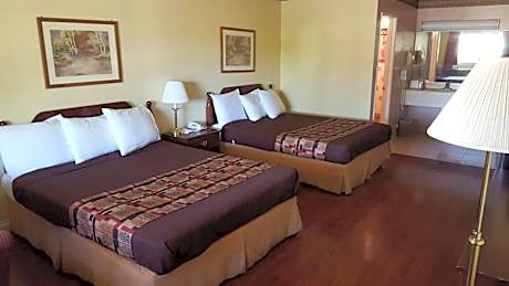 Queen Room with Two Queen Beds