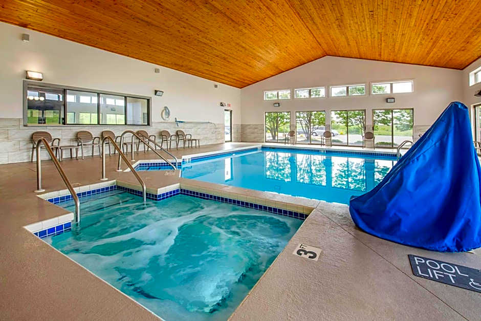 Comfort Inn & Suites