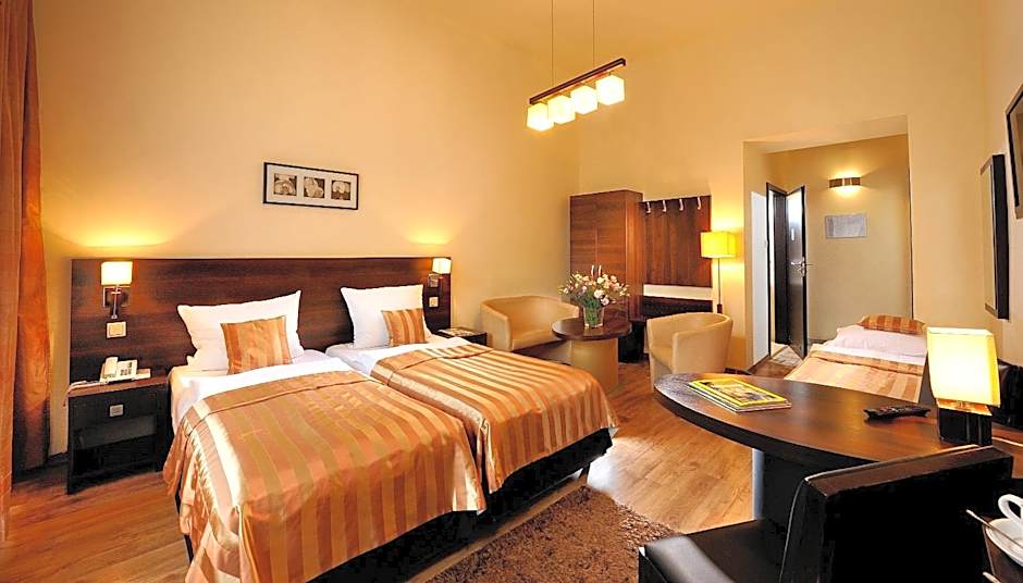 Photo 1 of 7 of Triple Room