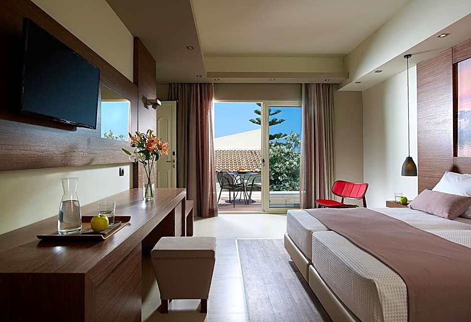 Elotis Suites