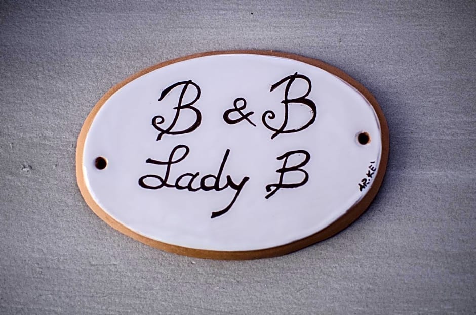 Bed & Breakfast Lady-B