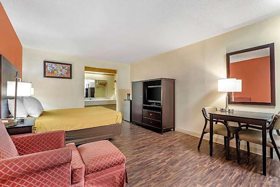 Econo Lodge Urbandale