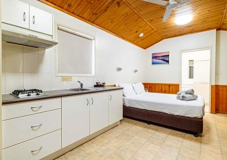 Queen Room with Garden View