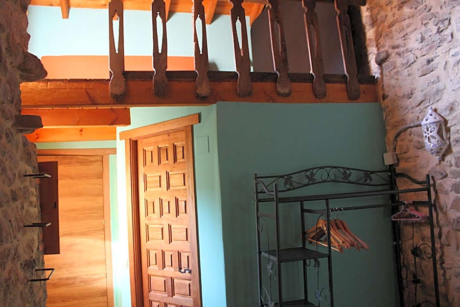 Conjunto Rural la Tejedora. Albergue y estudios familiares.