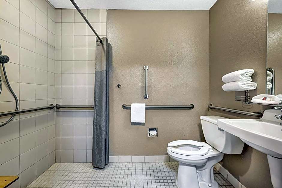 Studio 6-Mountlake Terrace, WA - Seattle