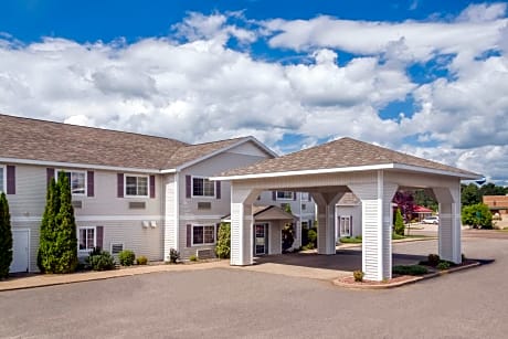 Super 8 by Wyndham Eagle River