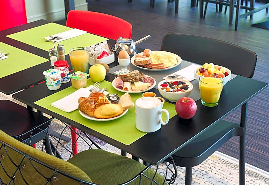 B&B HOTEL Saint-Quentin-en-Yvelines Centre Gare 4 étoiles