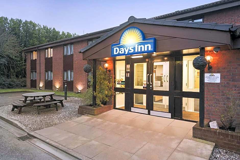 Photo 1 of 26 of Days Inn by Wyndham Bridgend Cardiff M4