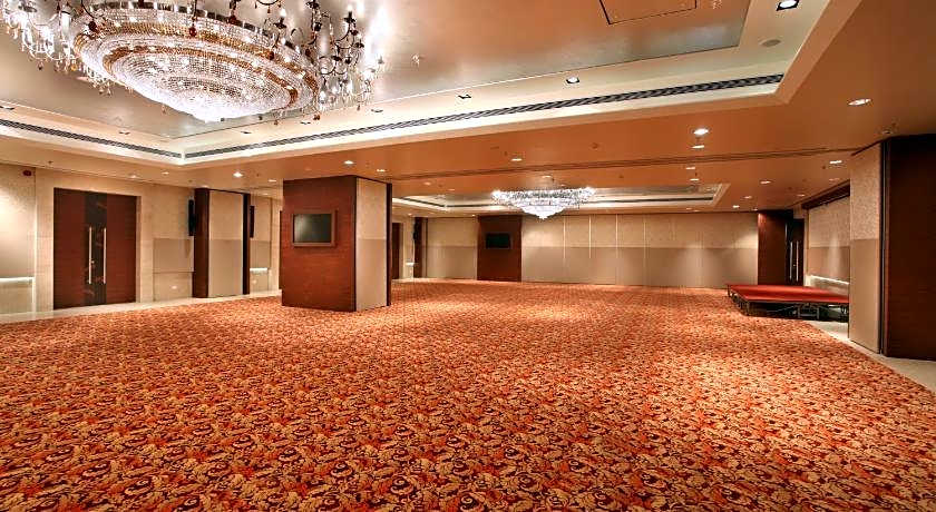 Mahagun Sarovar Portico Suites Ghaziabad