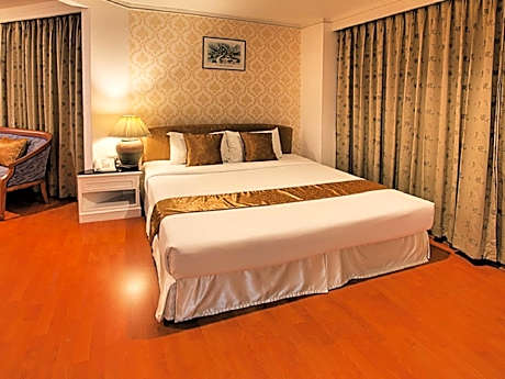 Superior Double Studio