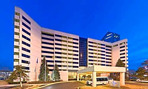 Hilton Suites Chicago Oak Brook