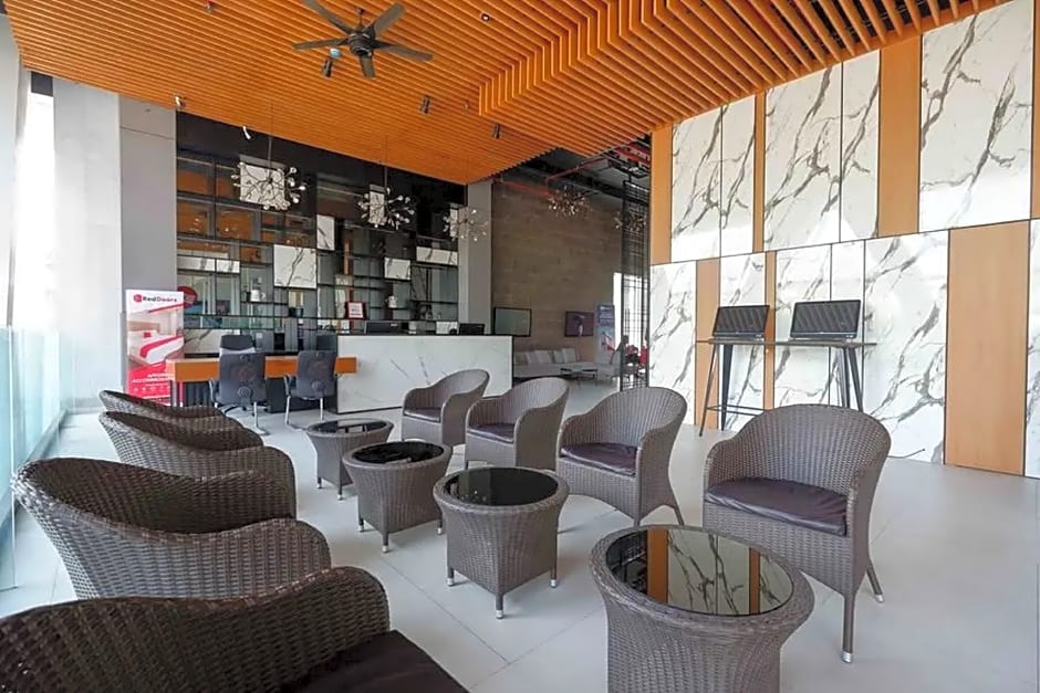 RedDoorz Apartment near Exit Toll Colomadu