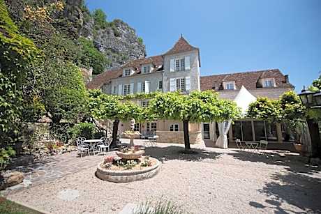 Logis Hotels - Hotel Restaurant Domaine Les Falaises
