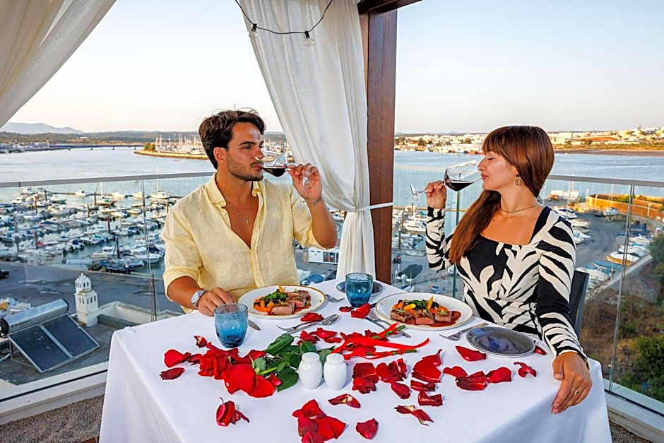 Jupiter Marina Hotel - Couples & Spa