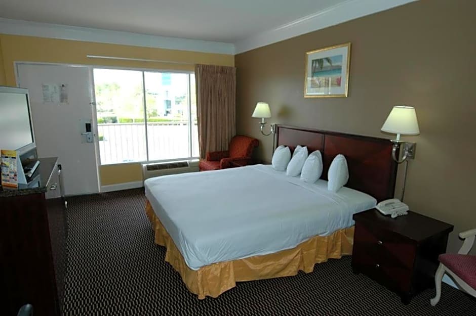 Ambassadors Inn & Suites