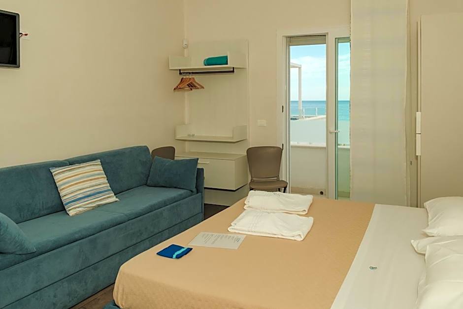 Baia Azzurra B&B