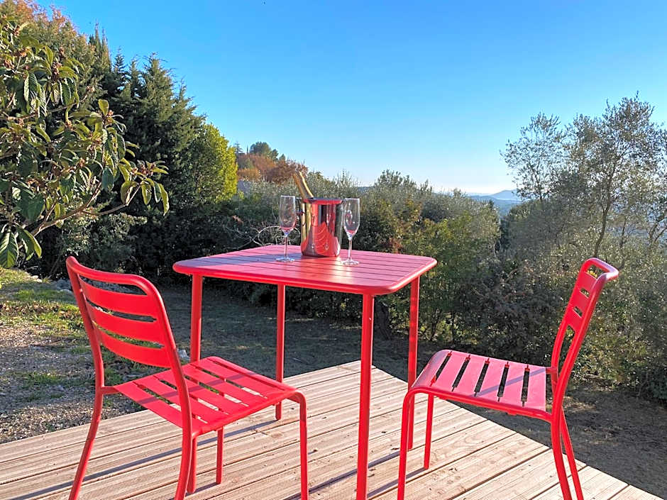 Les lodges de l'oliveraie de Virevent